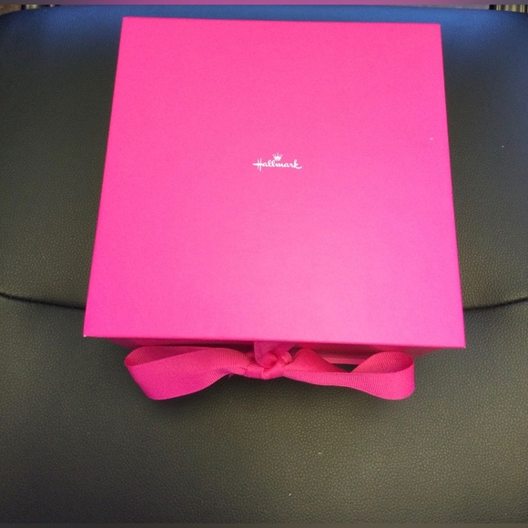 Hallmark Pink Gift Box with Ribbon - Picture 1 of 1